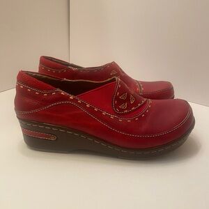 L’artiste Spring Step Women’s size 39 Red Leather Burbank Flower Clog